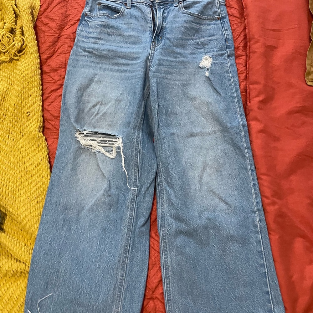 Old Navy Distressed Wide Leg Jeans 4